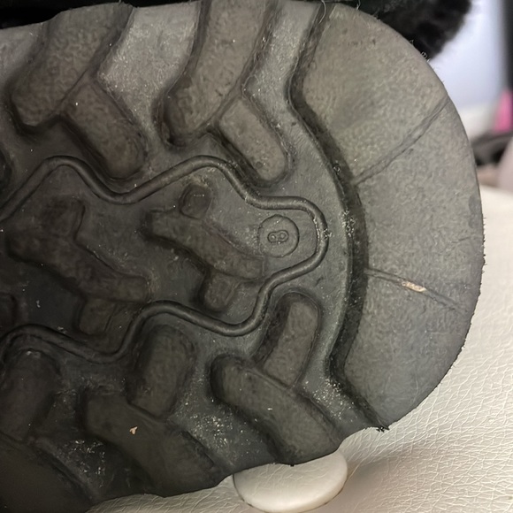 Bearpaw black booties genuine suede and fur worn once. Like new! - Picture 6 of 10